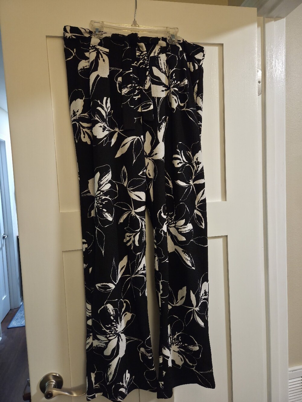 Soho Black and White Floral Wide-Leg Pants